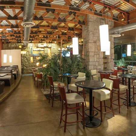 Victoria Ejecutivo Hotel Guadalajara Ngoại thất bức ảnh