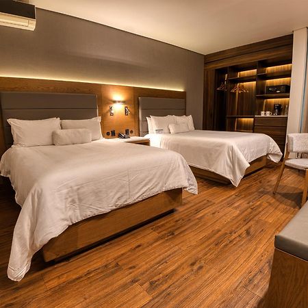 Victoria Ejecutivo Hotel Guadalajara Ngoại thất bức ảnh