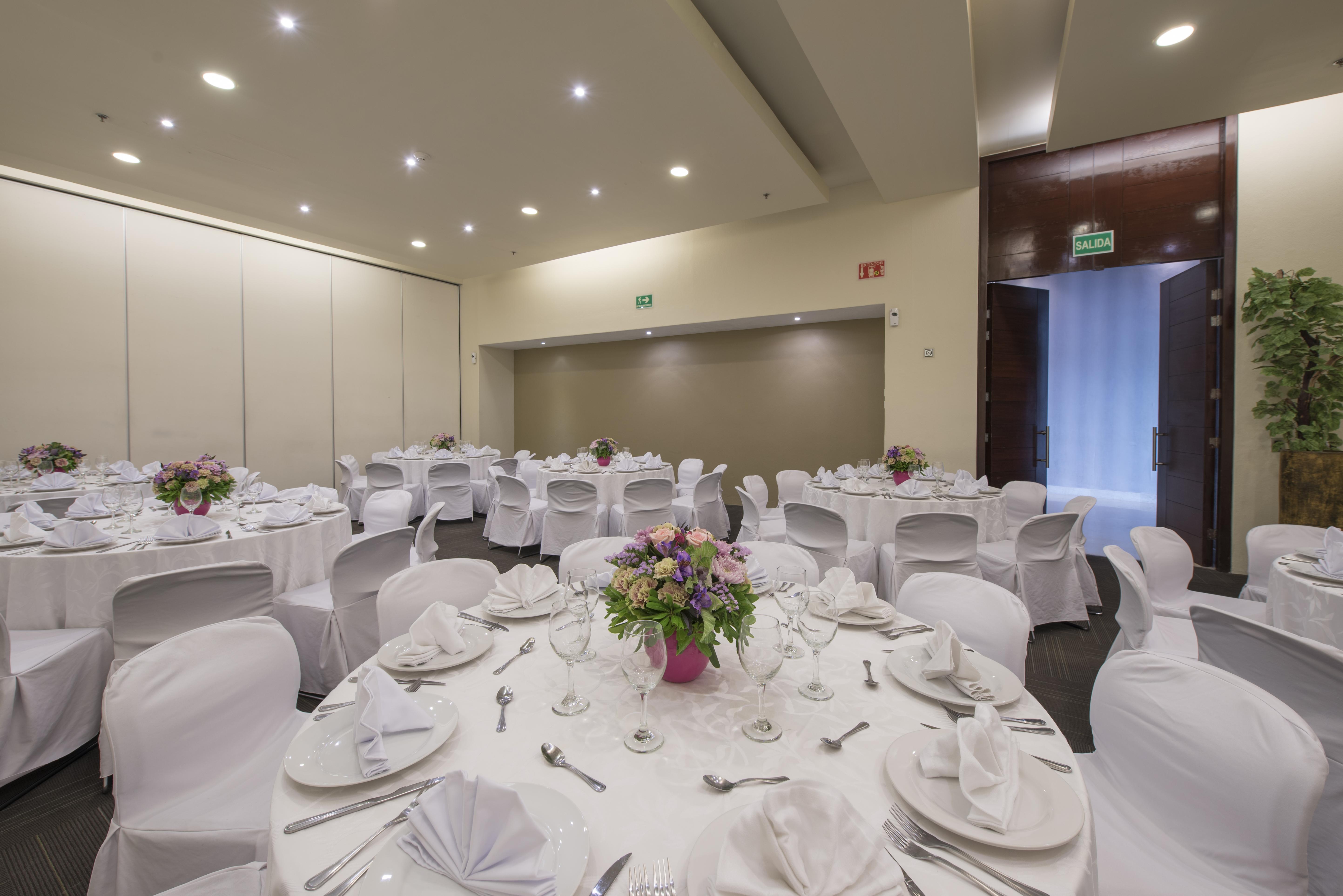 Victoria Ejecutivo Hotel Guadalajara Ngoại thất bức ảnh