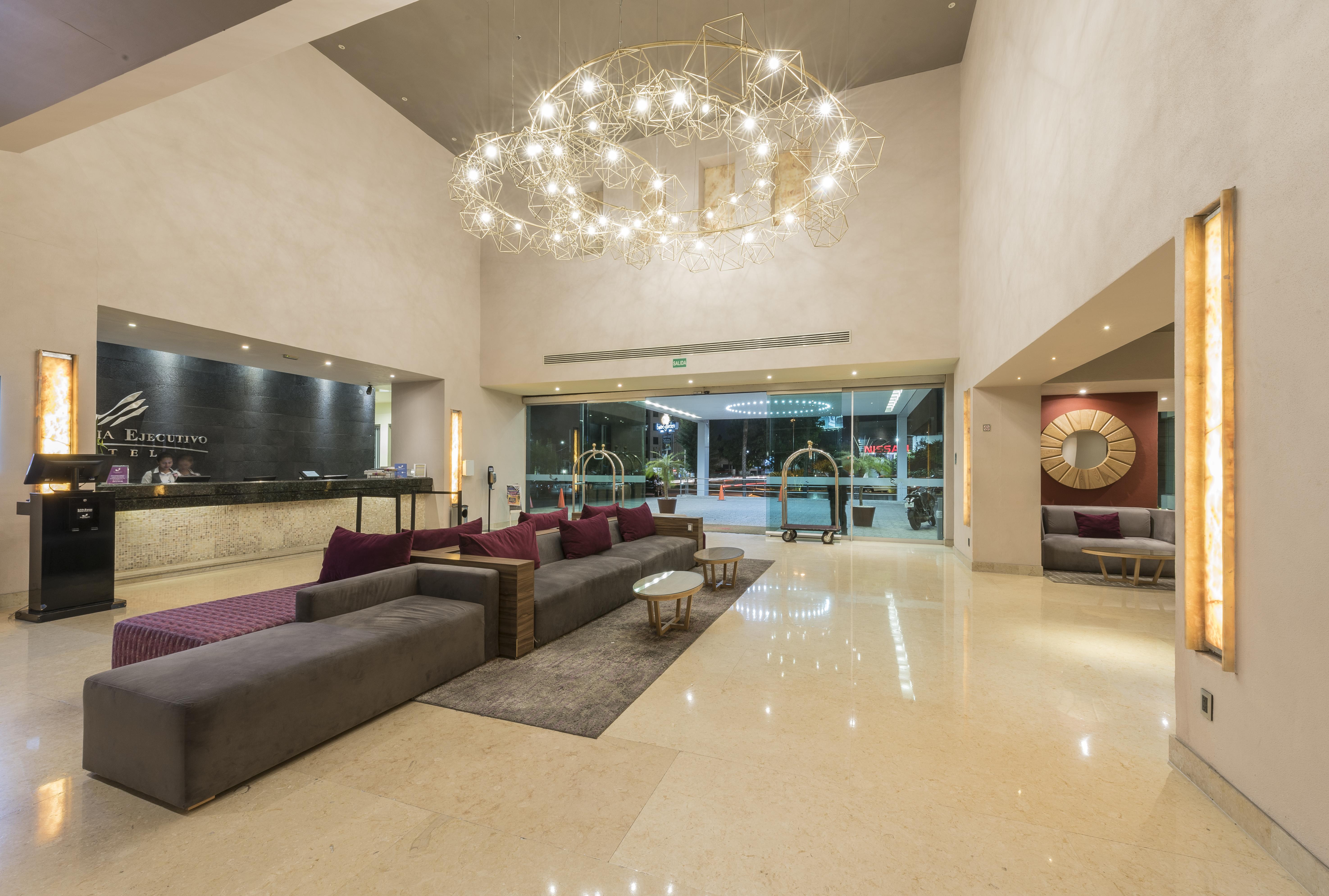 Victoria Ejecutivo Hotel Guadalajara Ngoại thất bức ảnh