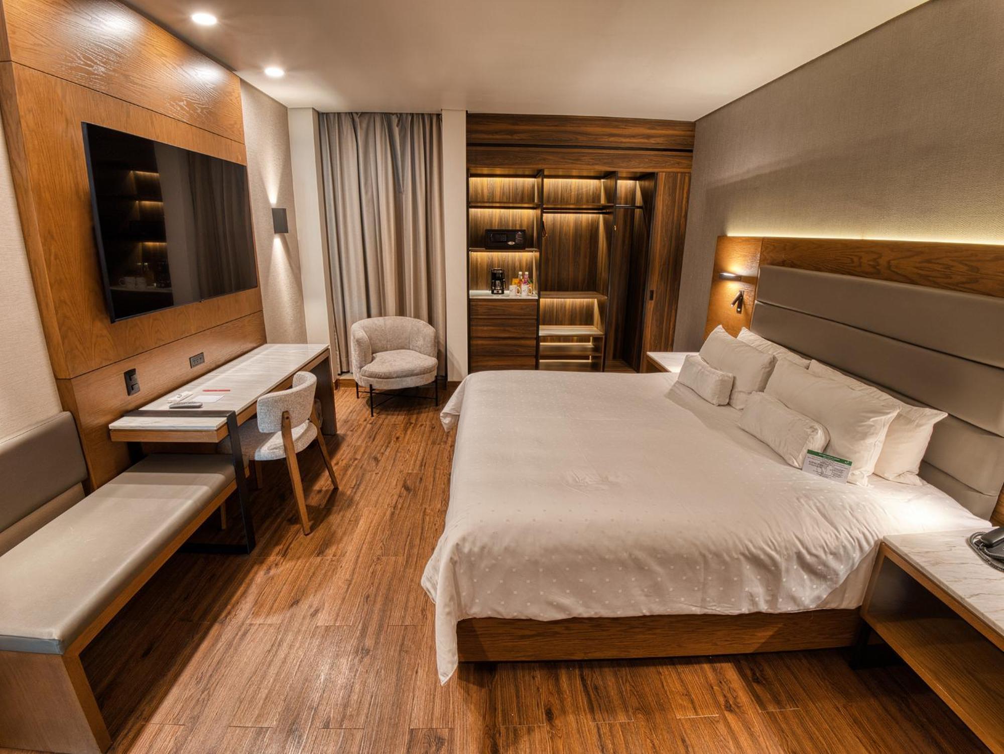 Victoria Ejecutivo Hotel Guadalajara Ngoại thất bức ảnh