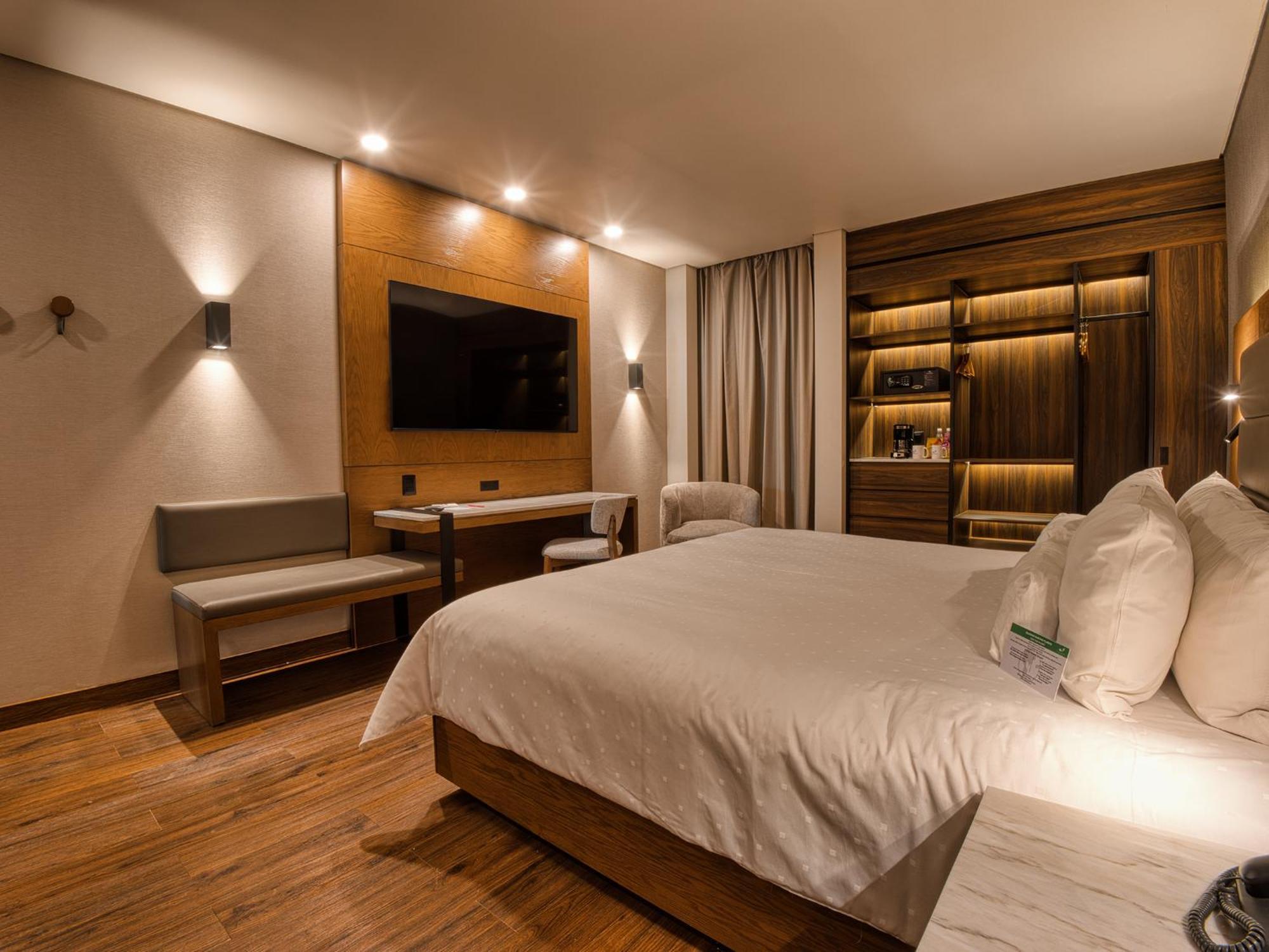 Victoria Ejecutivo Hotel Guadalajara Ngoại thất bức ảnh